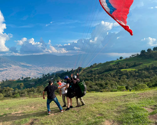 Paragliding-Tours-Medellin-Colombia-4