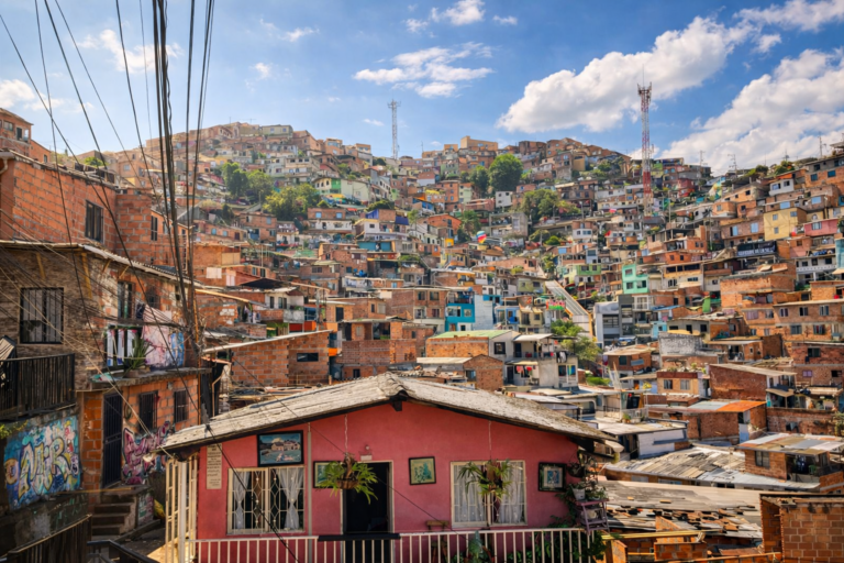 comuna-13-graffiti-tour-medellin