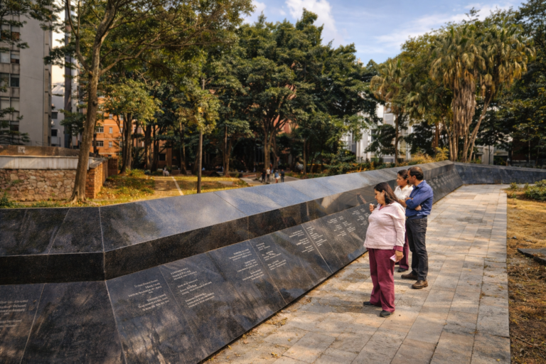 pablo-escobar-memorial-park-medellin
